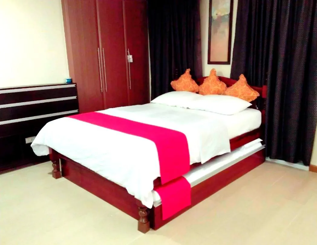 Luckycat Homestay Manila